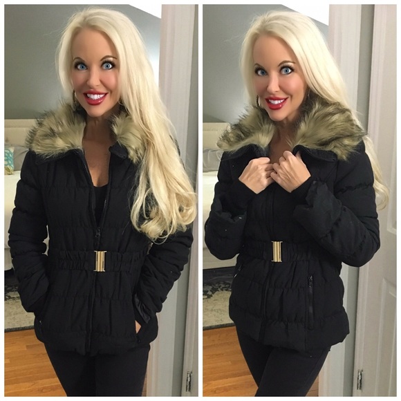 Jackets & Blazers - LAST 1!  SUPER WARM ❤️❤️Black Faux Fur Parka!